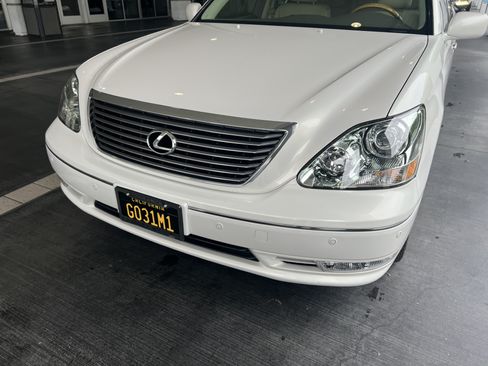 Used 2005 Lexus LS 430 image 2