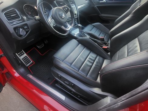 Used 2017 Volkswagen GTI Autobahn image 4