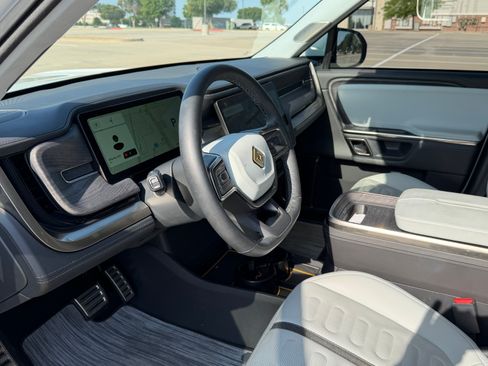Used 2023 Rivian R1S Adventure AWD/4WD image 13