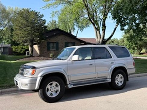 Used 2000 Toyota 4Runner Limited AWD/4WD image 1