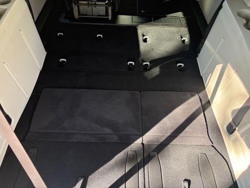 Used 2019 Dodge Grand Caravan SE w/ UConnect Hands-Free Group FWD image 28