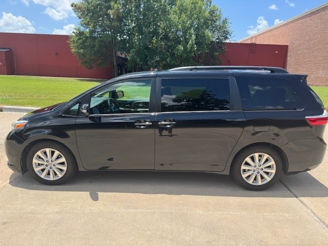Used 2015 Toyota Sienna Limited Premium FWD image 8
