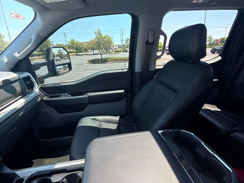 Used 2024 Ford F250 XLT w/ XLT Premium Package AWD/4WD image 6