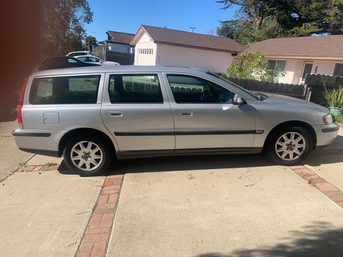 Used 2003 Volvo V70 2.4 FWD image 9