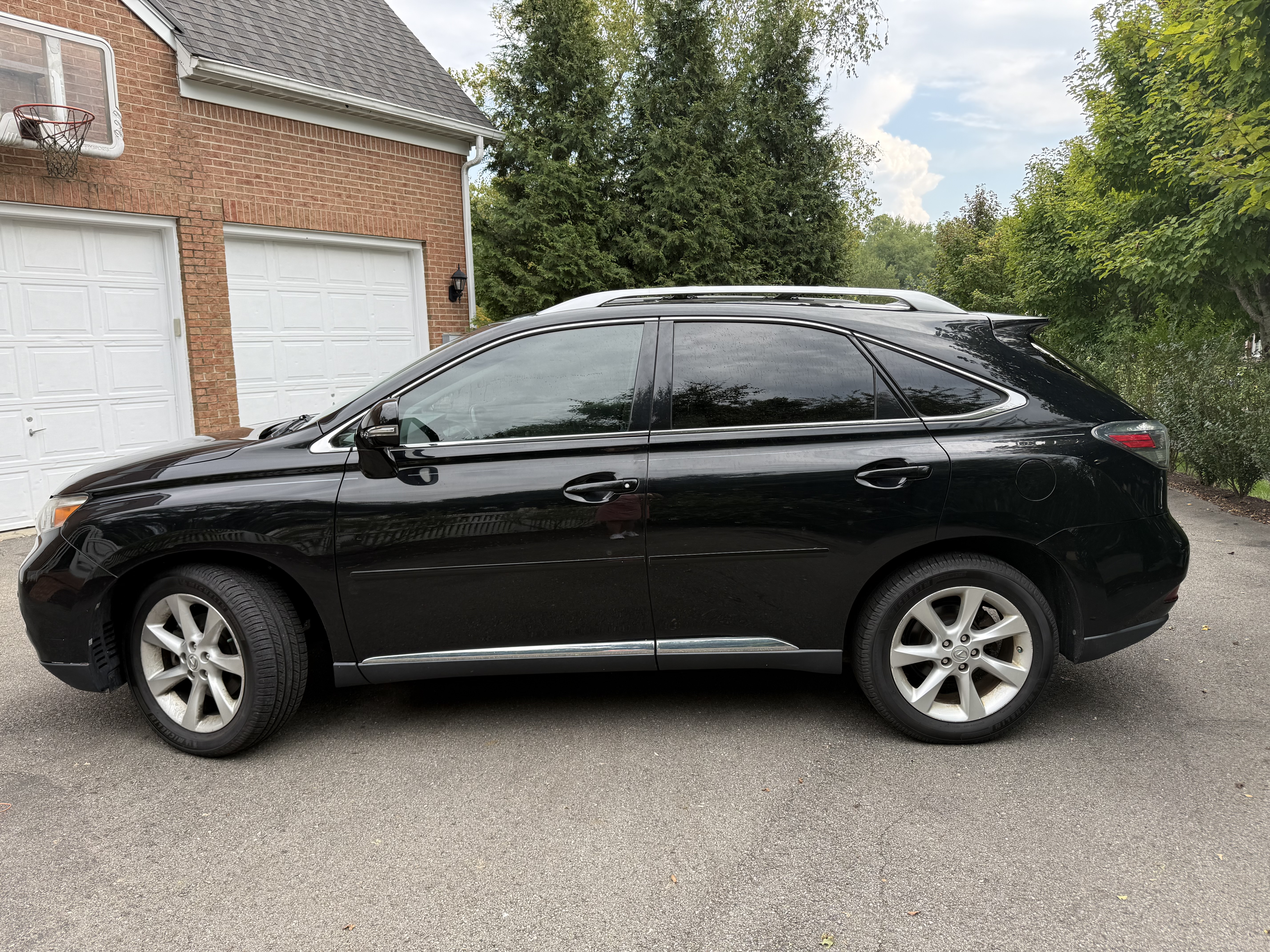 Used 2010 Lexus RX 350 2WD image 2