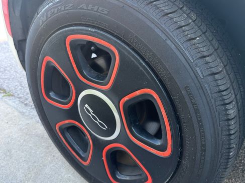 Used 2014 FIAT 500 e w/ Esport Package FWD image 15