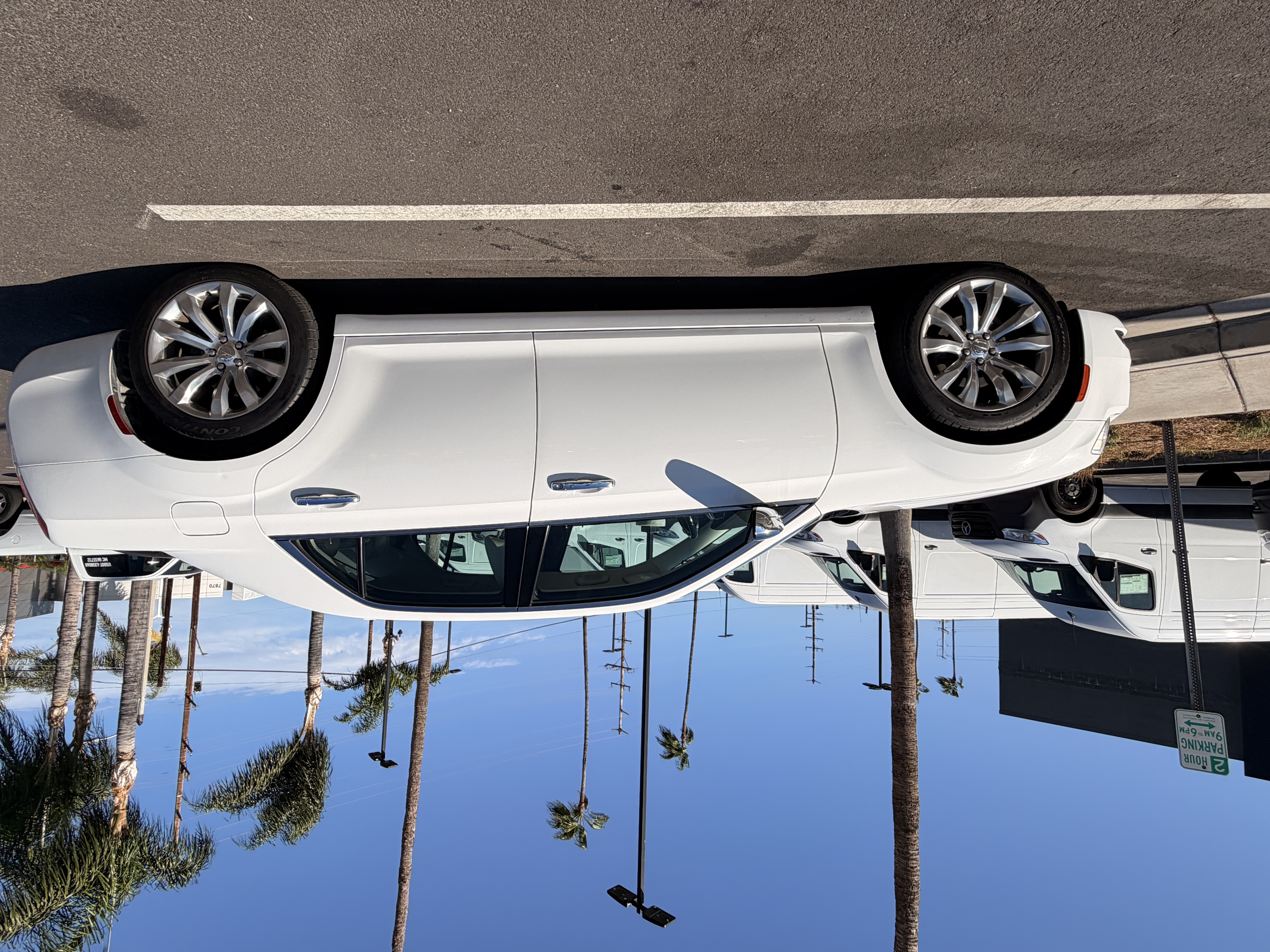 Used 2018 Chrysler 300 Limited RWD image 5