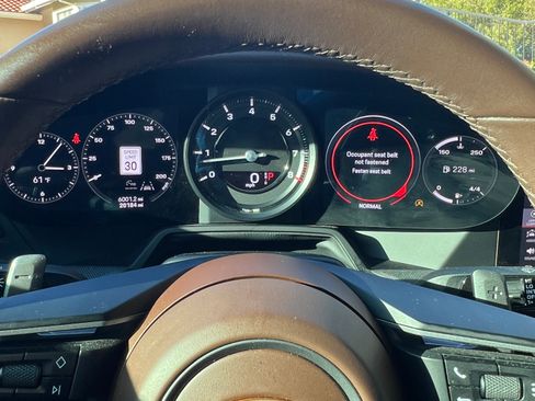 Used 2021 Porsche 911 Carrera image 19