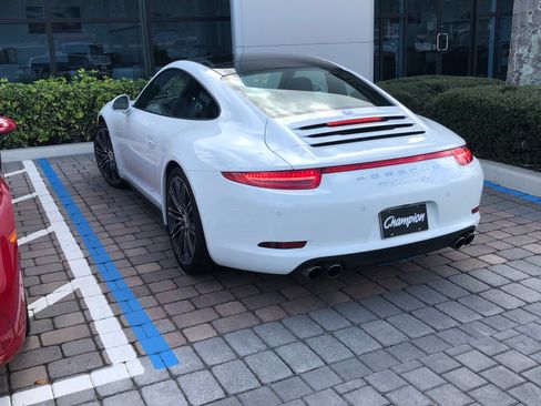Used 2016 Porsche 911 Carrera 4S image 10