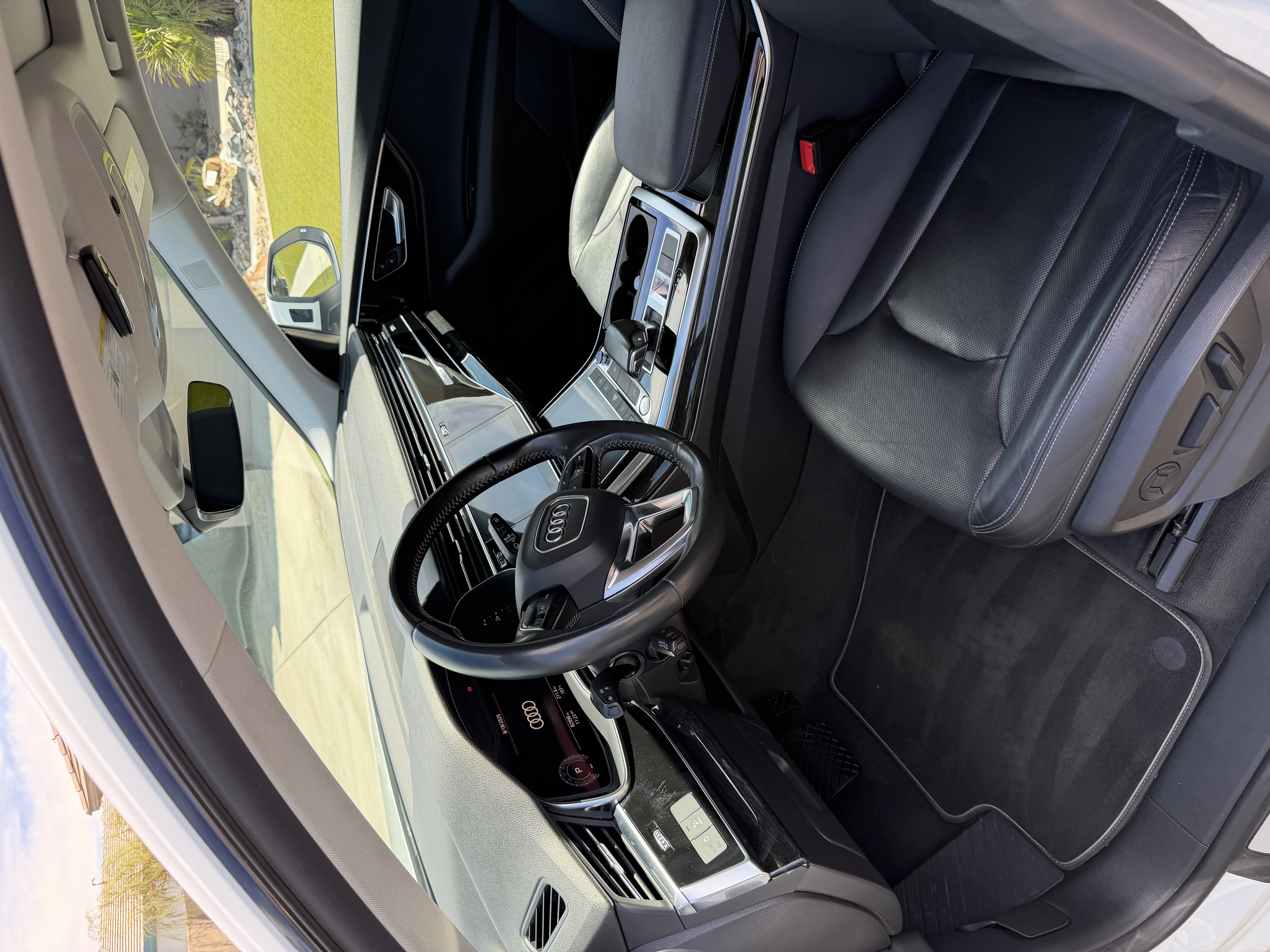 Used 2019 Audi Q8 Premium Plus w/ Premium Plus AWD/4WD image 10