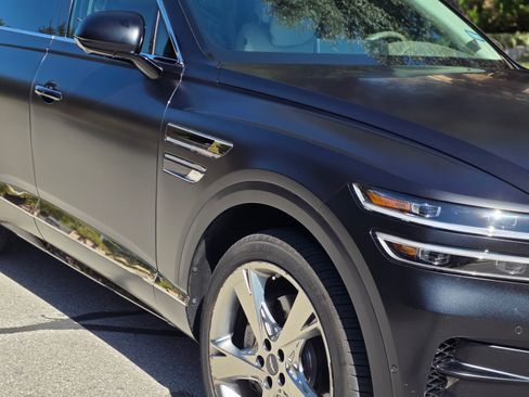 Used 2024 Genesis GV80 2.5T w/ Prestige Package image 8