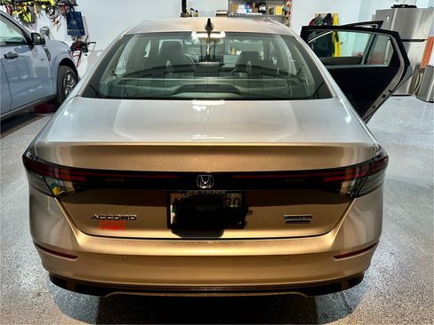 Used 2024 Honda Accord Touring image 8