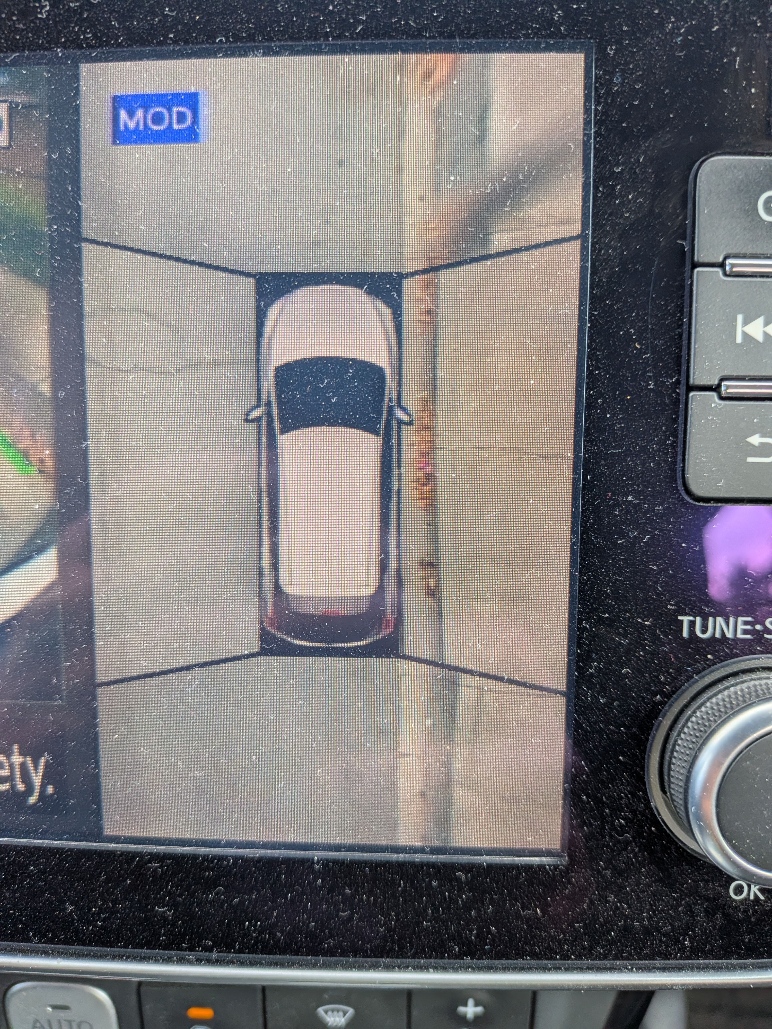 Used 2021 Nissan Leaf SV w/ SV Technology Package FWD image 6