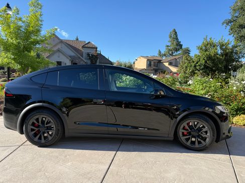 Used 2024 Tesla Model X Plaid AWD/4WD image 1