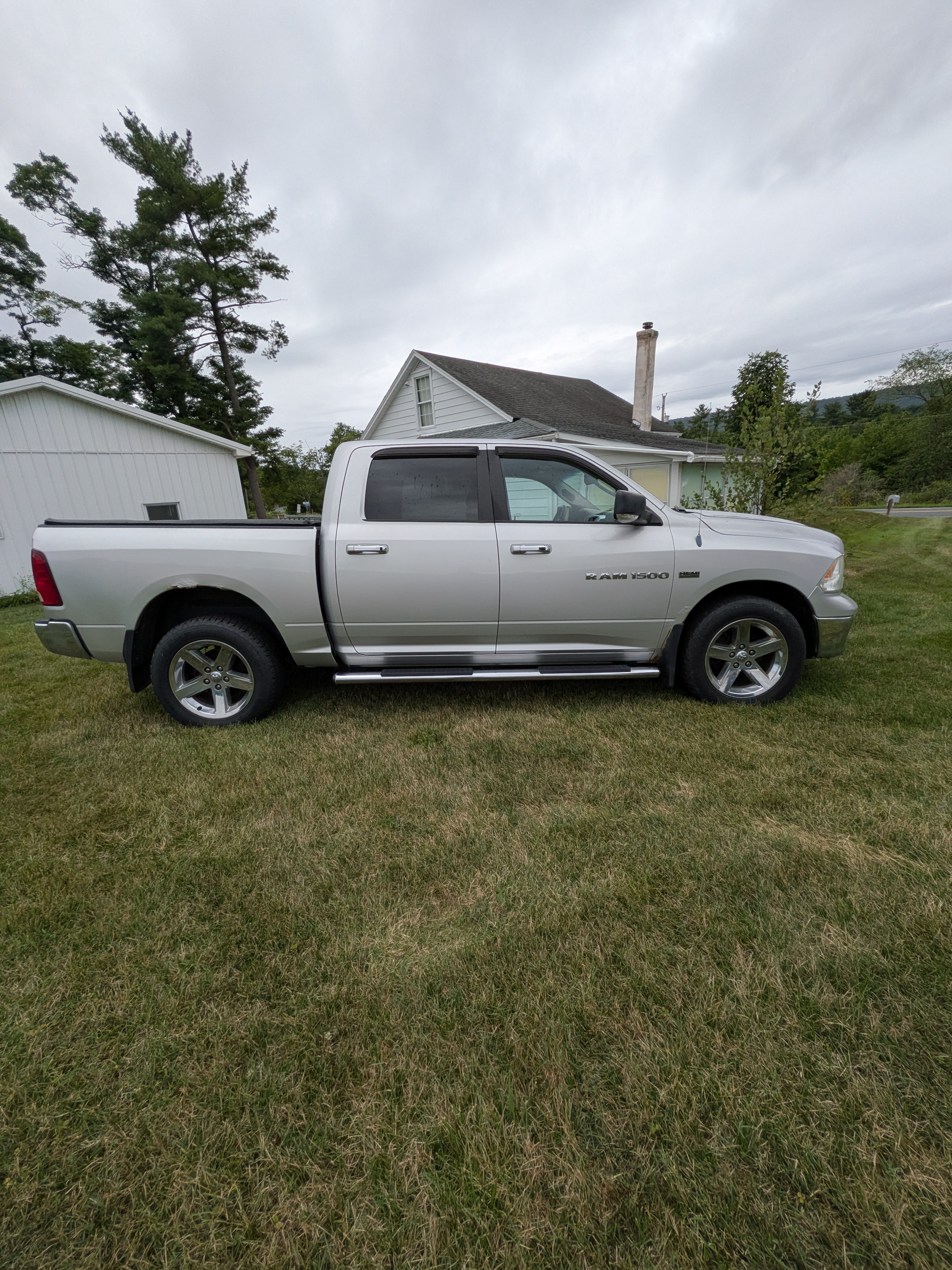 Used 2011 RAM 1500 Big Horn AWD/4WD image 4