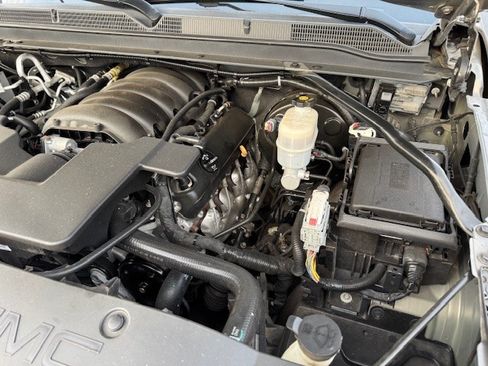 Used 2019 GMC Yukon XL Denali w/ Denali Ultimate Package image 18