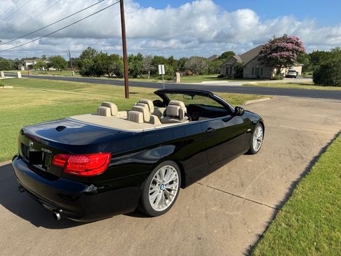 Used 2011 BMW 335i Convertible RWD image 6