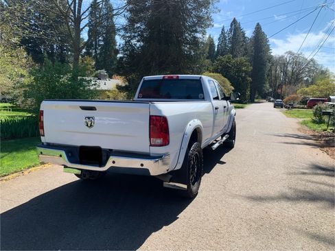 Used 2018 RAM 3500 Tradesman w/ Chrome Appearance Group AWD/4WD image 2