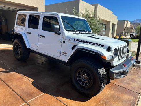 Used 2021 Jeep Wrangler Unlimited Rubicon w/ Xtreme Recon 35" Tire Package AWD/4WD image 5