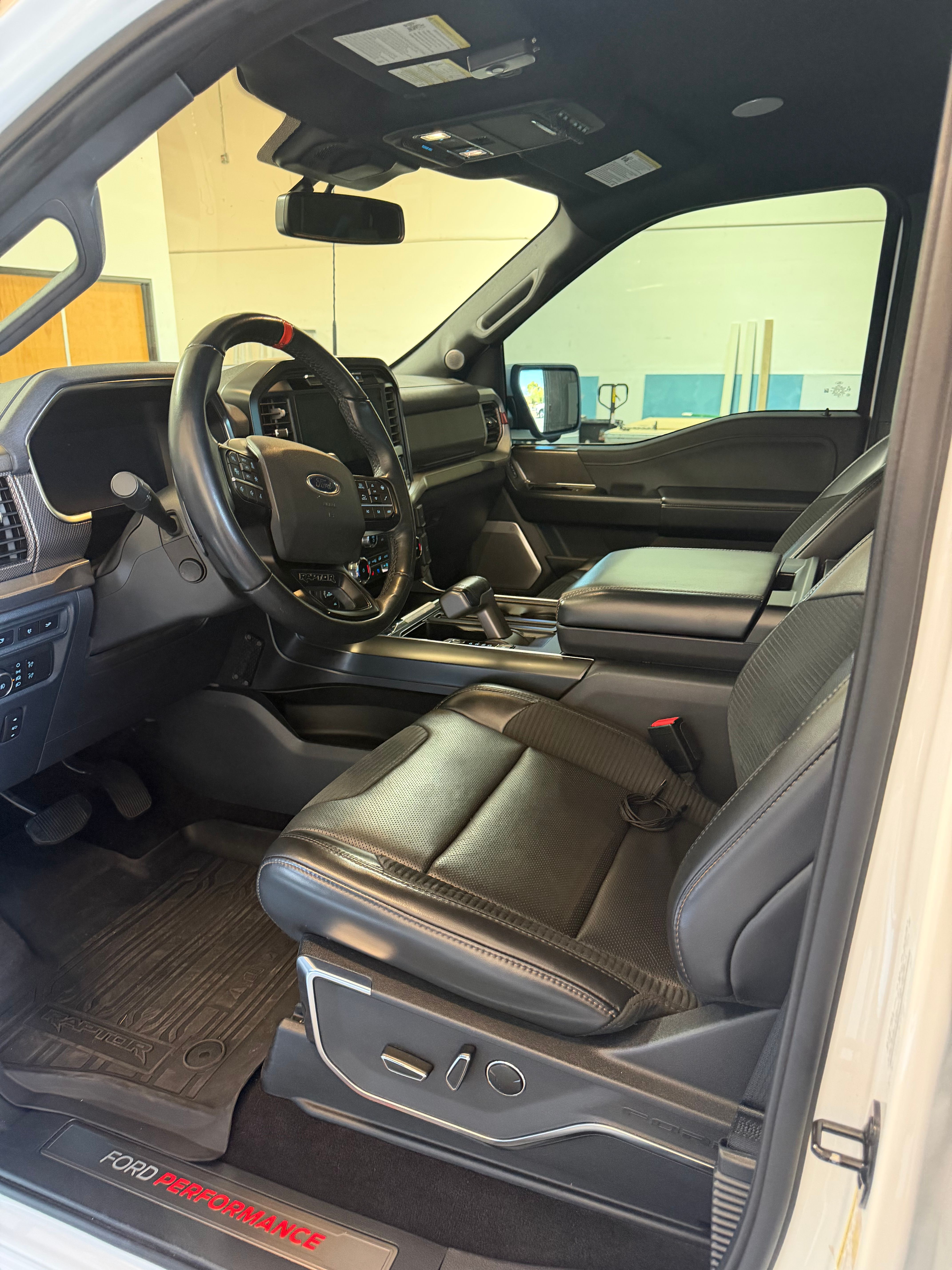 Used 2022 Ford F150 Raptor w/ Raptor 37 Performance Package AWD/4WD image 10