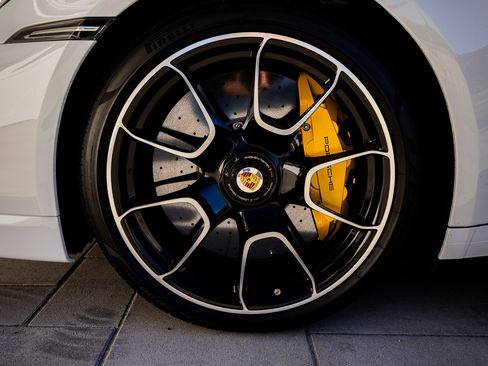 Used 2021 Porsche 911 Turbo S image 8