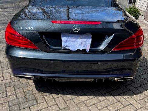 Used 2017 Mercedes-Benz SL 550 image 2