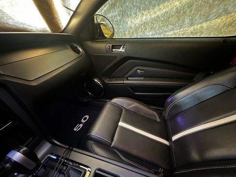 Used 2013 Ford Mustang GT Premium w/ Electronics Pkg image 10