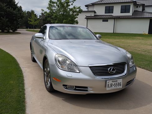 Used 2006 Lexus SC 430 Convertible RWD image 2