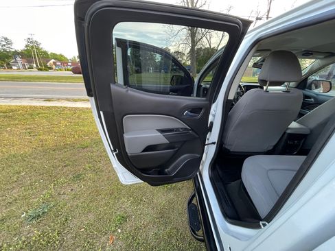 Used 2016 Chevrolet Colorado LT image 11