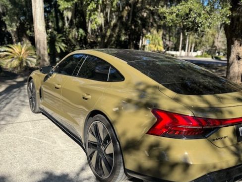 Used 2023 Audi e-tron GT Prestige w/ Prestige Package image 19