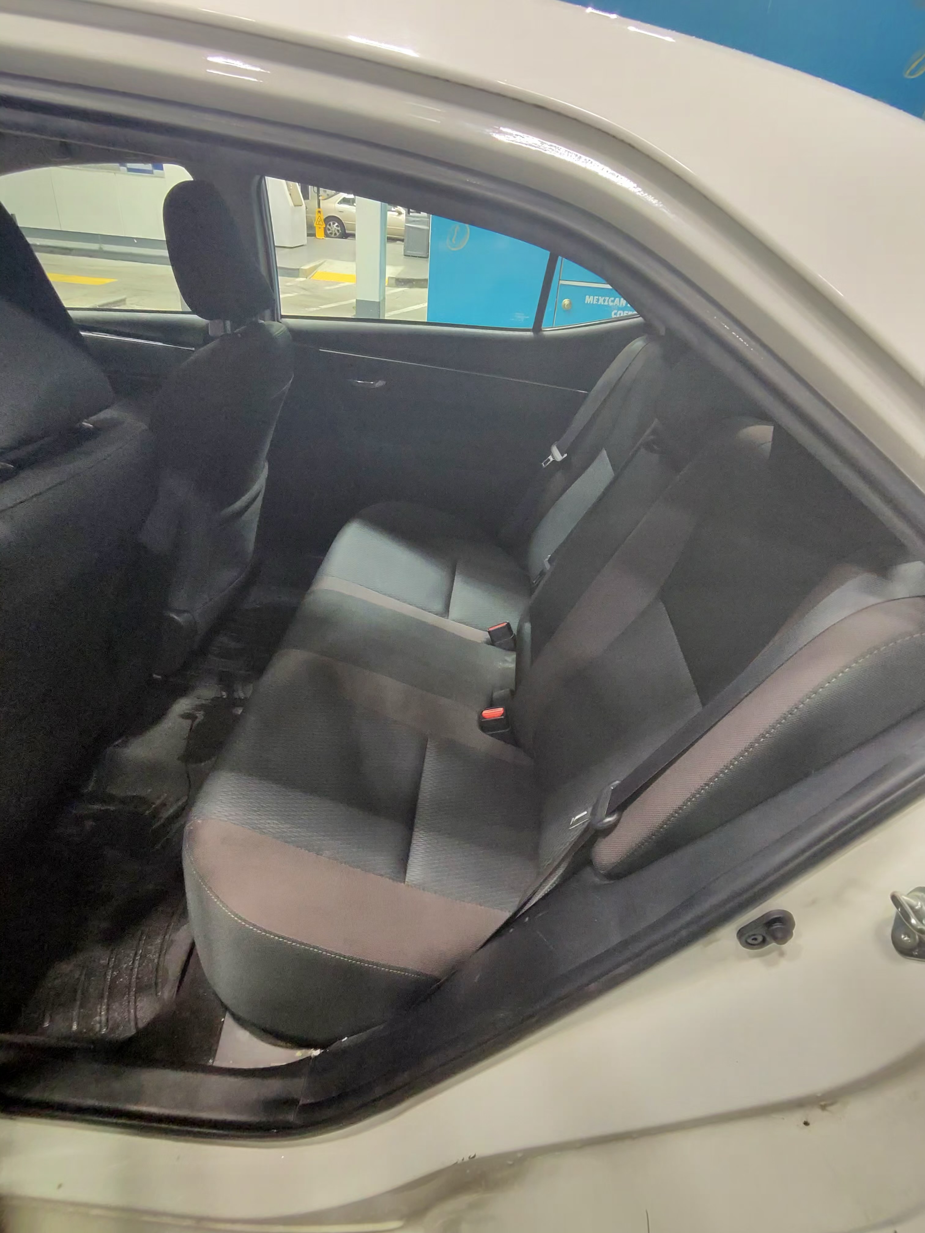 Used 2019 Toyota Corolla LE FWD image 14