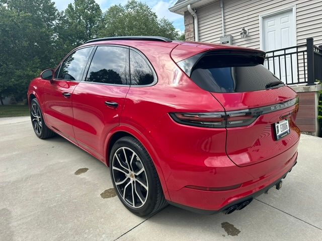 Used 2021 Porsche Cayenne Turbo AWD/4WD image 11