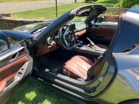 Used 2018 MAZDA MX-5 Miata RF Grand Touring RWD image 4