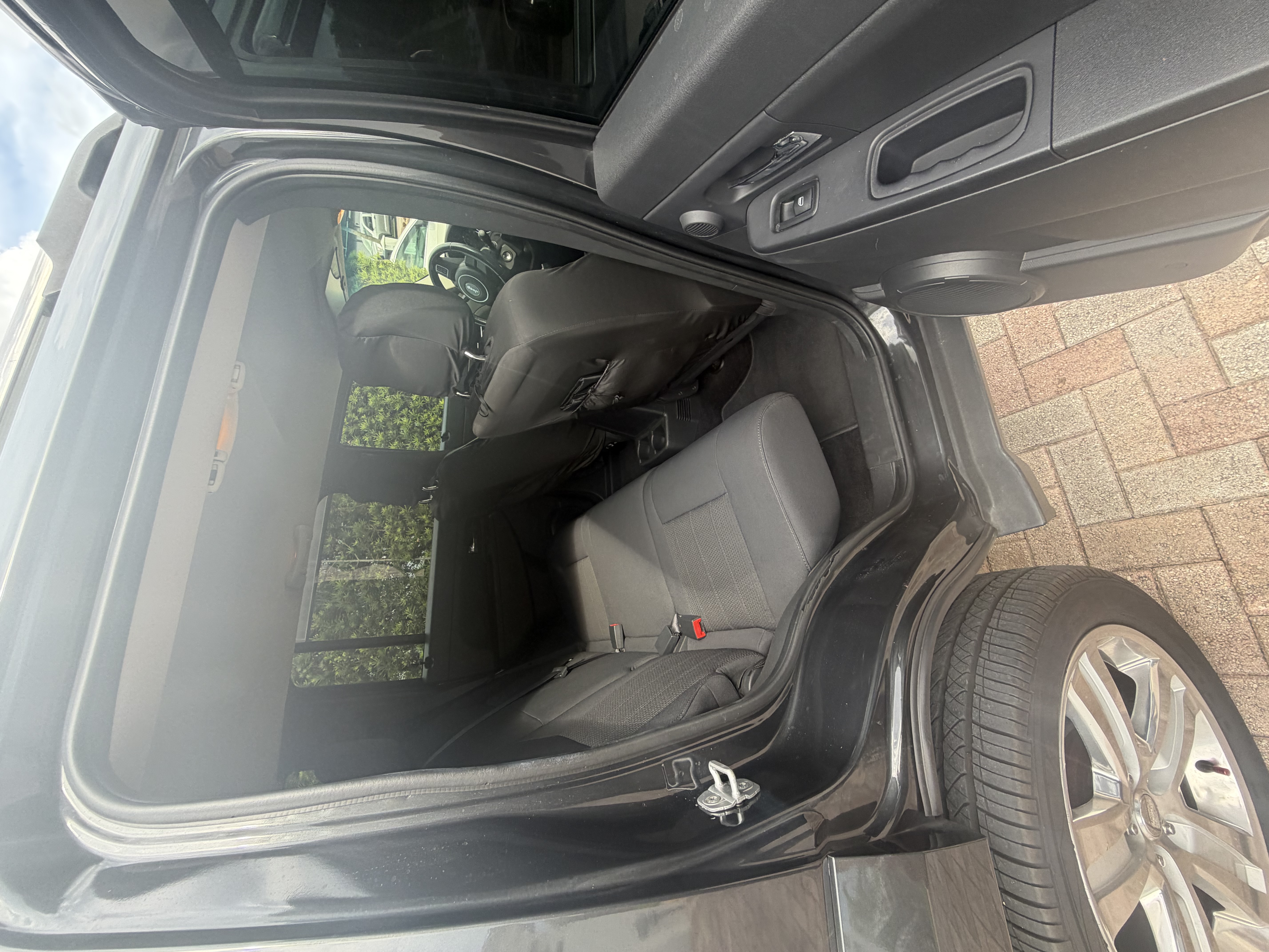 Used 2011 Jeep Liberty Sport AWD/4WD image 11