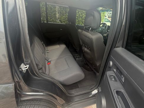 Used 2011 Jeep Liberty Sport AWD/4WD image 11