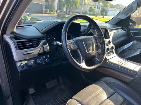 Used 2018 GMC Yukon Denali w/ Open Road Package image 13