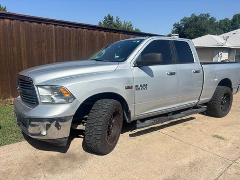 Used 2014 RAM 1500 Big Horn RWD image 3