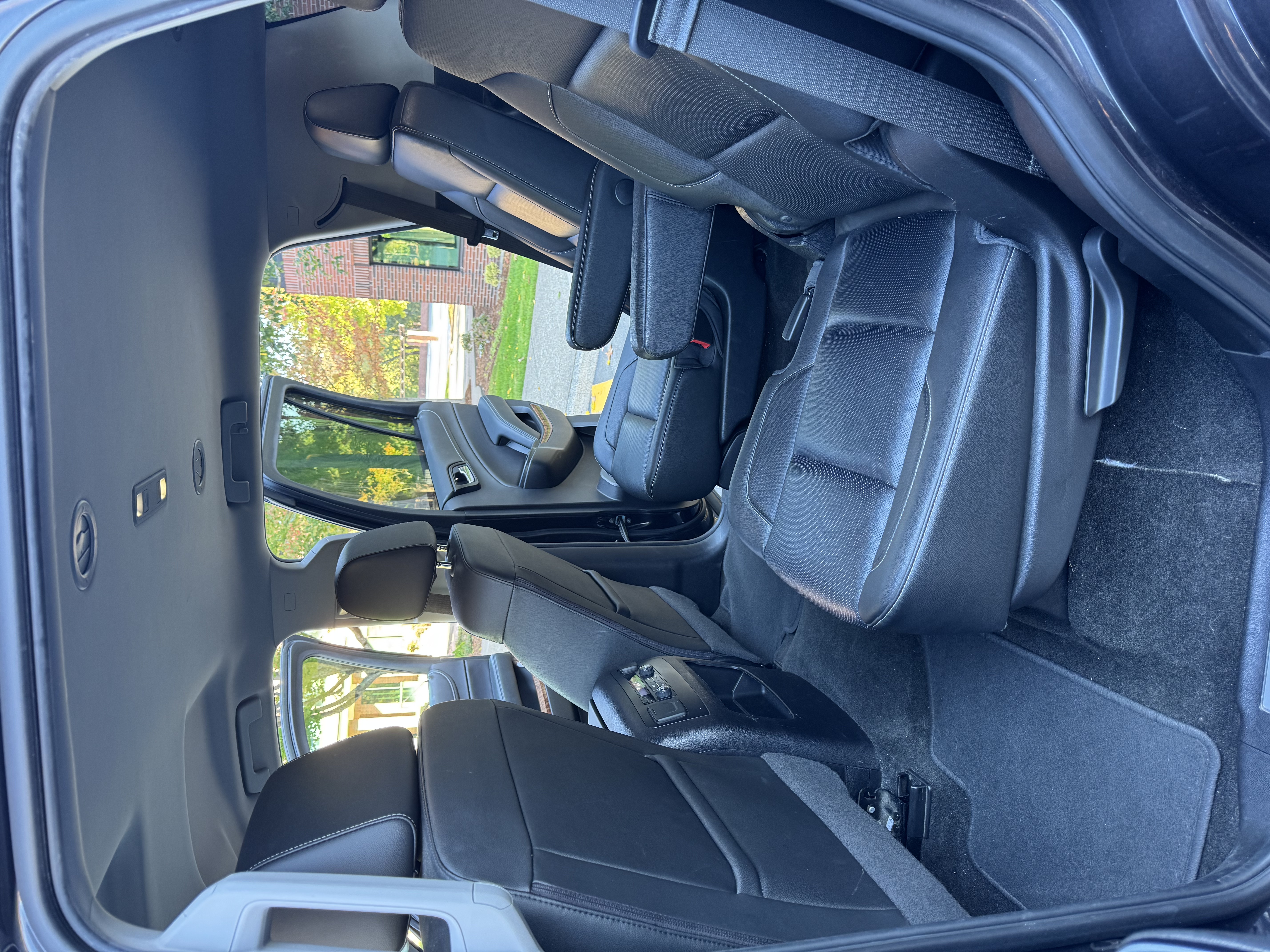 Used 2018 Chevrolet Tahoe Premier AWD/4WD image 19