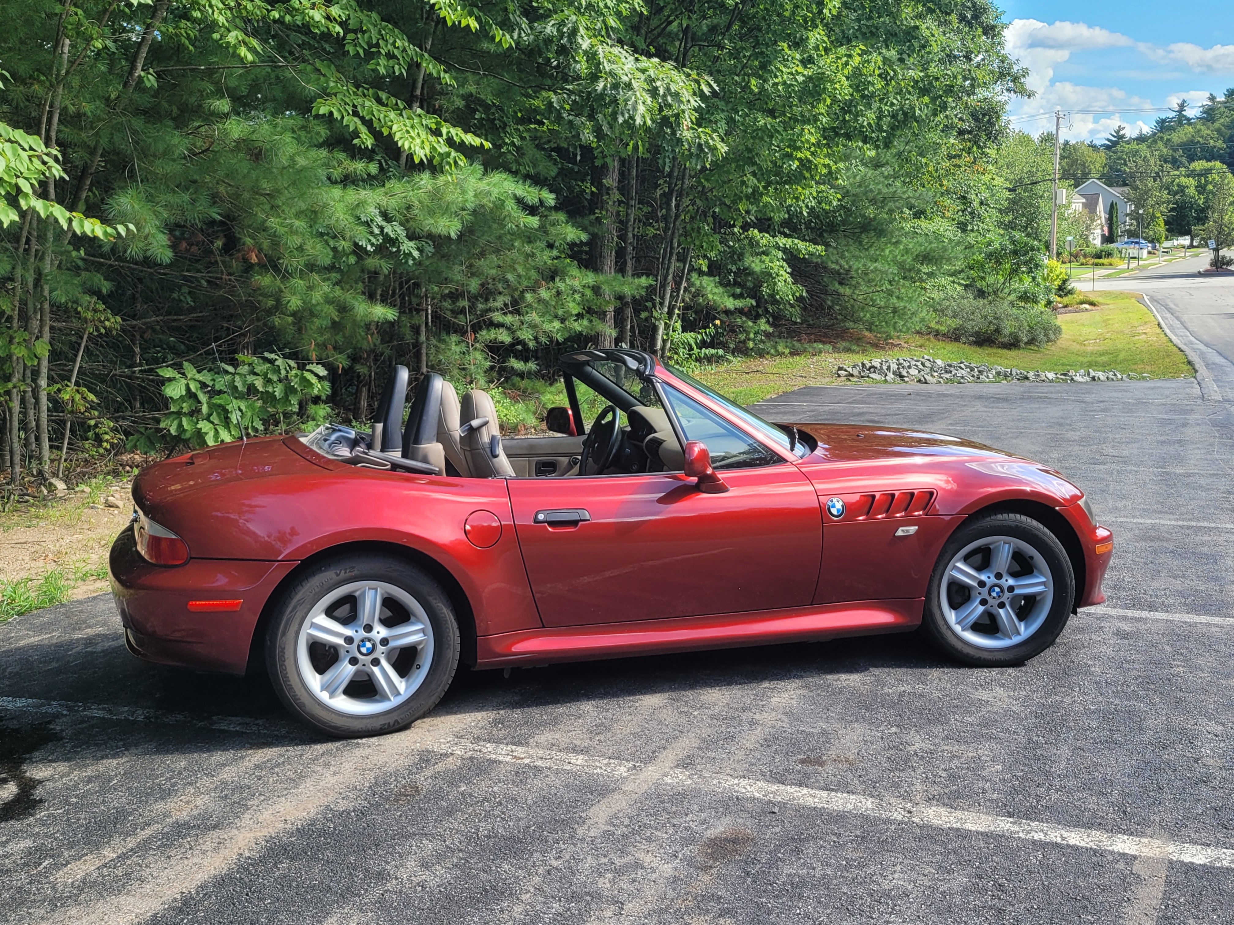 Used 2000 BMW Z3 2.5i RWD image 7