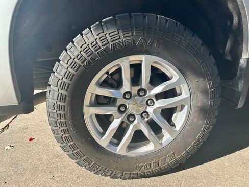 Used 2019 Chevrolet Silverado 1500 LTZ w/ LTZ Convenience Package image 19