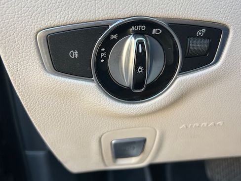 Used 2018 Mercedes-Benz E 300 image 24