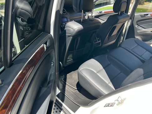 Used 2010 Mercedes-Benz ML 350 4MATIC image 12