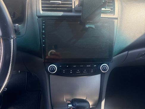 Used 2004 Honda Accord EX image 2