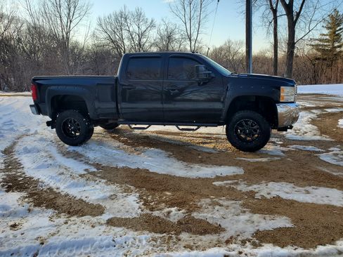 Used 2010 Chevrolet Silverado 2500 LT w/ Interior Plus Package image 4