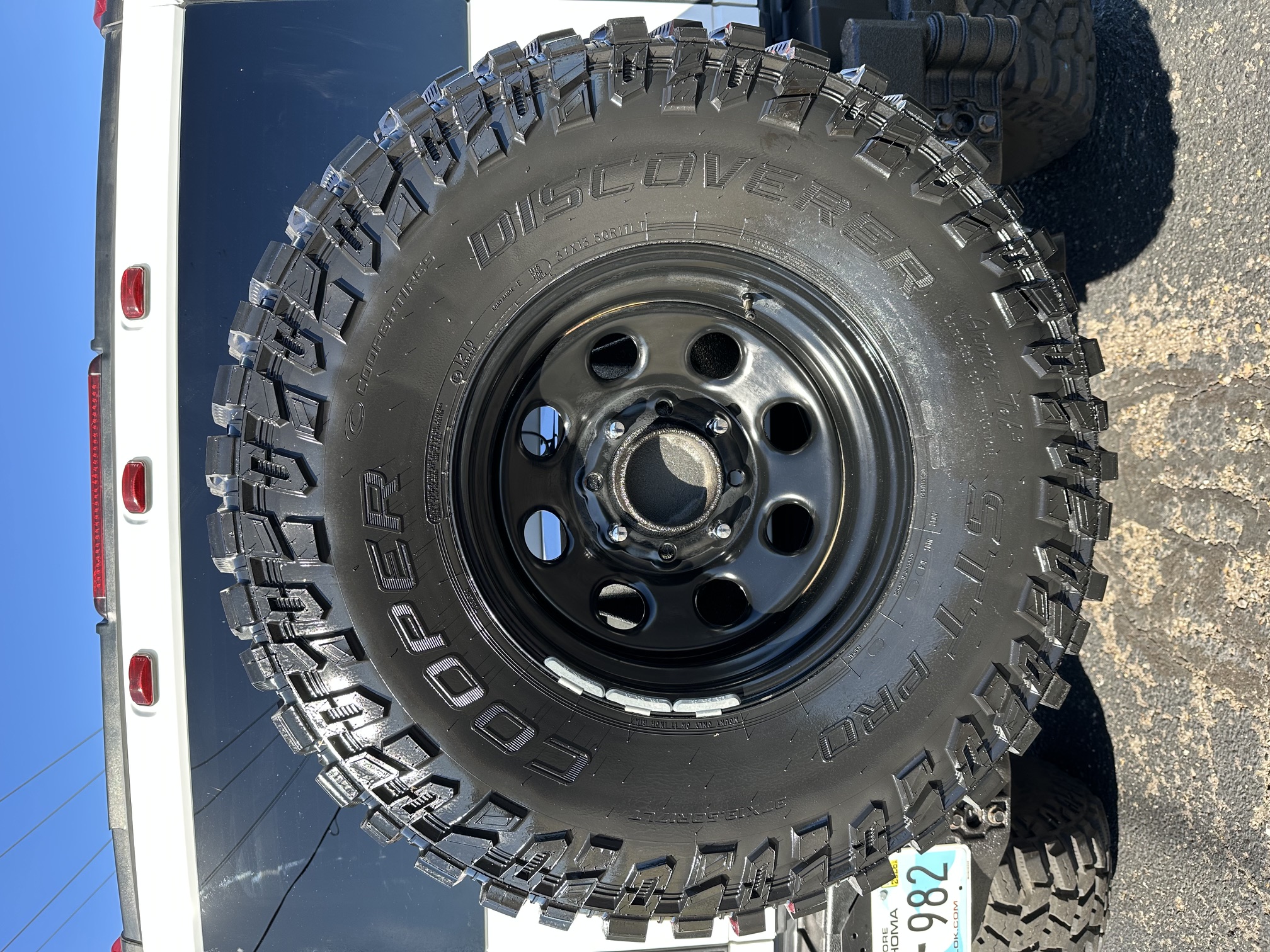 Used 2005 HUMMER H2 w/ Preferred Equipment Group AWD/4WD image 9