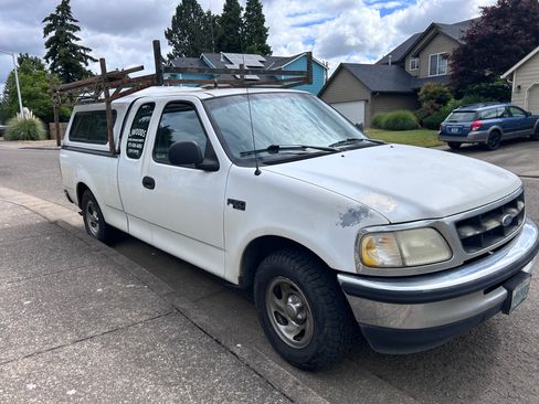 Used 1998 Ford F150 2WD SuperCab image 1