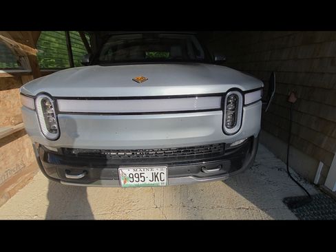 Used 2024 Rivian R1T Adventure AWD/4WD image 3