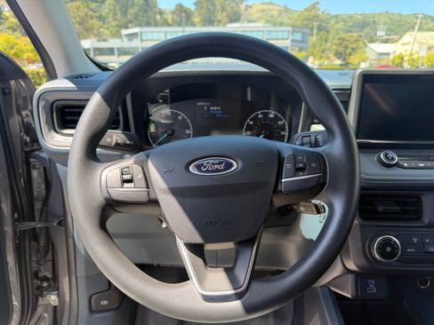 Used 2022 Ford Maverick XL FWD image 1
