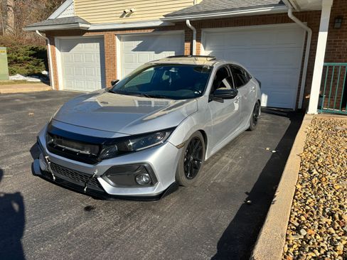 Used 2019 Honda Civic EX image 1