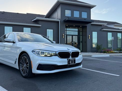 Used 2019 BMW 530i w/ Convenience Package image 5